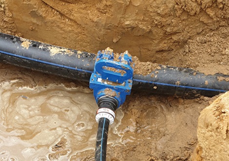 Aanboring uitgevoerd door AVK Belgium op een HDPE leiding 