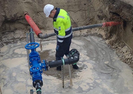 Installatie van bovengrondse afsluiters waarbij HDPE laswerken zijn uitgevoerd door AVK Belgium