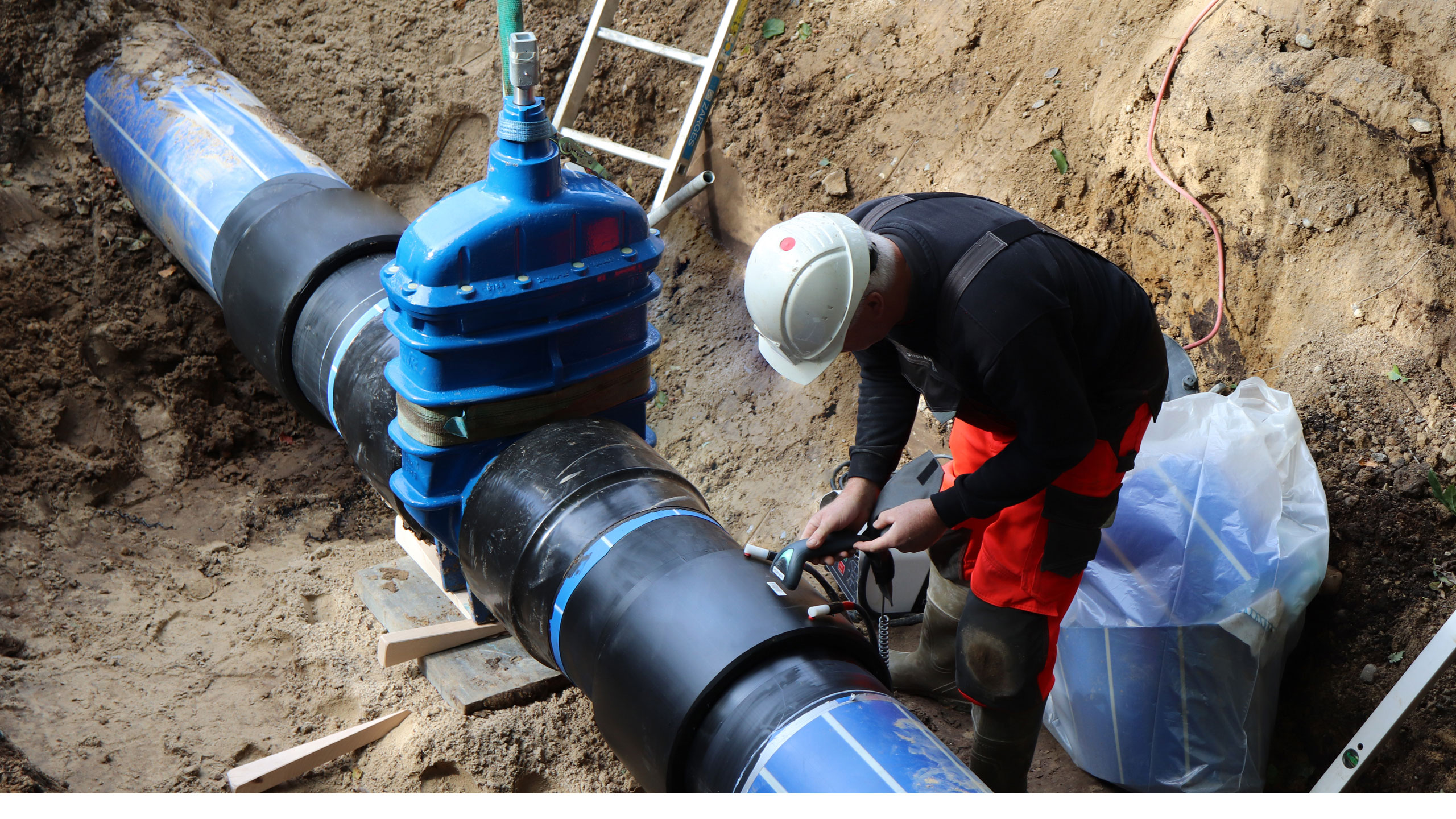 Un système de tuyaux AVK PE entièrement soudé offre de nombreux avantages tels que la réduction du risque de fuite, la facilité d'installation et une durabilité élevée